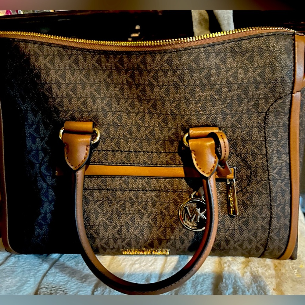 Michael Kors satchel NWOT